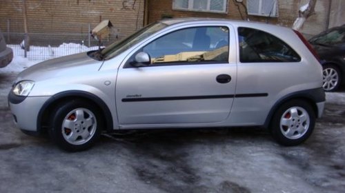 Dezmembrez opel corsa c coupe 1.7 dti 75 de c