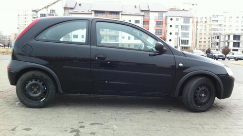 Dezmembrez opel corsa c coupe 1.7 dti din 2003