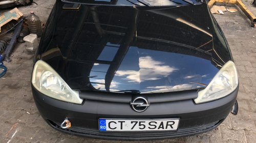 Dezmembrez opel corsa c motor 1.2 benzina