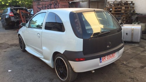 Dezmembrez Opel Corsa C motor 1,7 CDTI