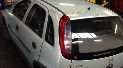 Dezmembrez Opel Corsa C Z10XE