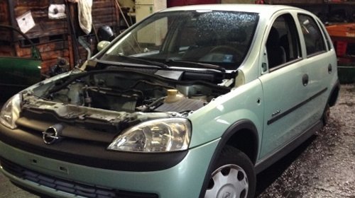 Dezmembrez Opel Corsa C Z10XE