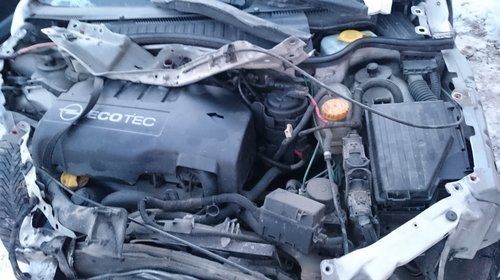 Dezmembrez opel corsa c