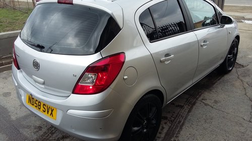 Dezmembrez opel corsa d an 2009