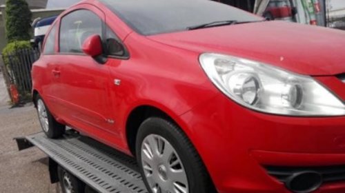 Dezmembrez opel corsa d coupe 1.2b 2007