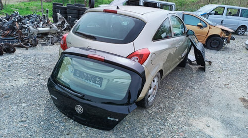 Dezmembrez Opel Corsa D coupe, motor 1.4 benzina 90 cp, an 2008