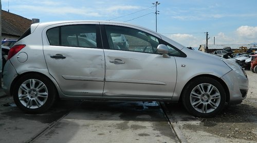 Dezmembrez Opel Corsa D , motor 1.2 Benzina