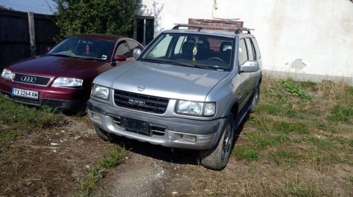 Dezmembrez Opel Frontera 2000