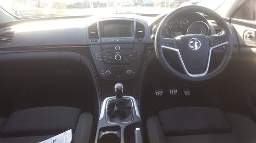 Dezmembrez Opel Insignia 2,0 cdti 2009.