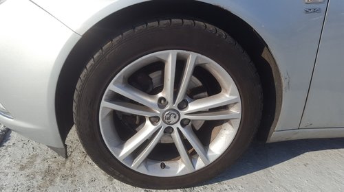 Dezmembrez Opel Insignia 2,0 cdti 2009.