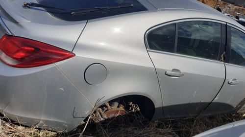 Dezmembrez Opel Insignia 2.0 D , an 2009