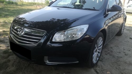 Dezmembrez Opel Insignia 2.0cdti din 2010, berlina, cutie de viteze manuala 6 trepte