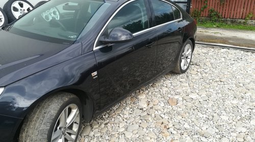 Dezmembrez Opel insignia A 2.0 cdti din 2009