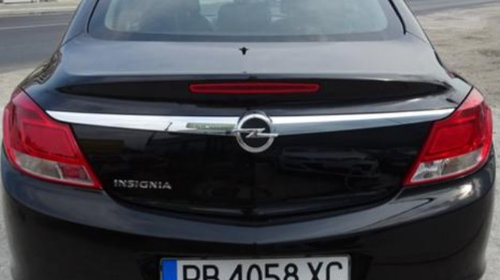 Dezmembrez Opel Insignia A 2.0 DTH negru sau gri inchis berlina sedan