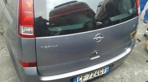 Dezmembrez Opel Meriva 1.6 benzina 2004