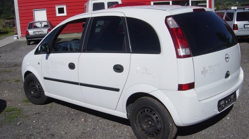 Dezmembrez Opel Meriva 1.7 DTI