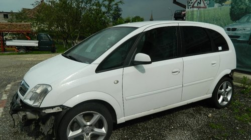 Dezmembrez Opel Meriva ,2003-2005-2010