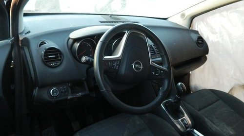 Dezmembrez Opel Meriva - 2010