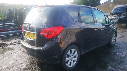 Dezmembrez Opel Meriva B an 2010 - Panoramic - 1.4 benzina