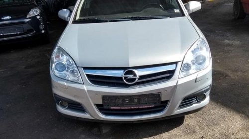 Dezmembrez Opel Signum hatchback 1,9 CDTI (F48) 110 kw an 2007