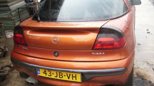 Dezmembrez Opel Tigra