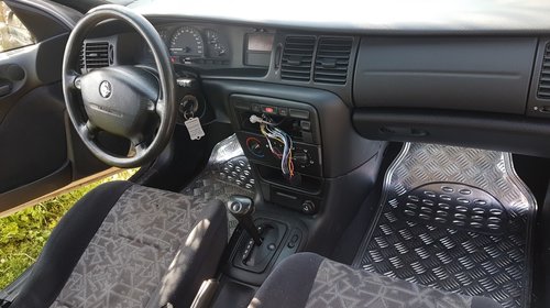 Dezmembrez Opel Vectra 1.6 16v X16XEL 1996-2003