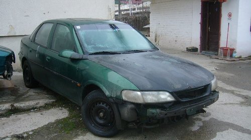 Dezmembrez Opel vectra 1.7 td an 1997