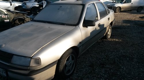 Dezmembrez opel vectra a 1,6 benzina an 1993