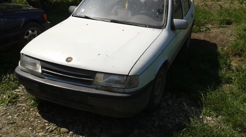Dezmembrez Opel Vectra A 1.6i 1992
