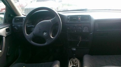 Dezmembrez Opel Vectra A 1 8i An 1993