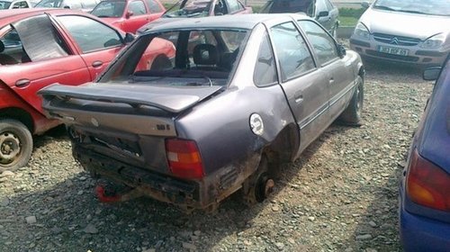 Dezmembrez Opel Vectra A 1 8i An 1993