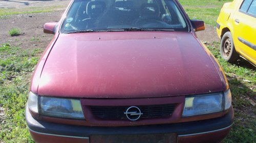 Dezmembrez Opel Vectra A, an 1992, motor 1.6 