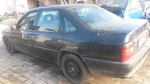Dezmembrez Opel Vectra A