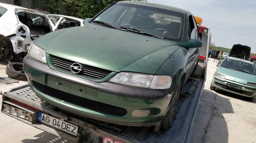 Dezmembrez Opel Vectra B 1.6 16v din 2001