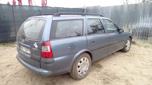 Dezmembrez Opel vectra b 1,6 16V