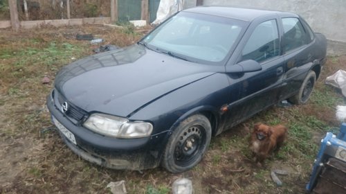 Dezmembrez Opel Vectra B 1.6 16v