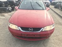 Dezmembrez Opel Vectra B 1.6i 16v X16XEL