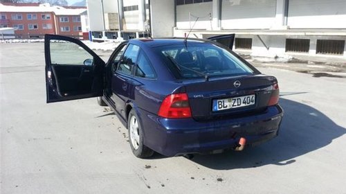 Dezmembrez Opel Vectra B 1,6i An.1999
