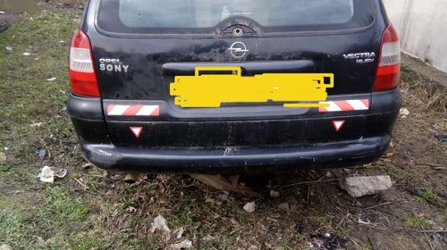 Dezmembrez Opel Vectra B 1,8 benzina si 2.0 dtl