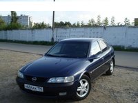 Dezmembrez opel vectra b 1996