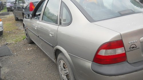 Dezmembrez Opel Vectra B 1997 4 USI 1,8 16 V