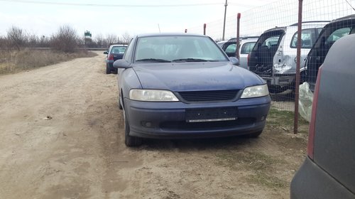 Dezmembrez opel vectra b 2.0 benzina 2000