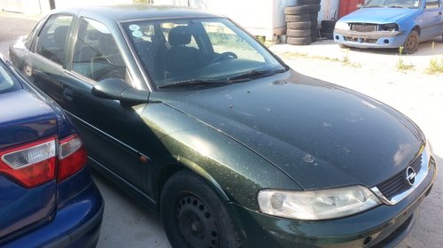 Dezmembrez Opel Vectra B 2.0dti