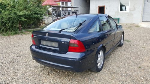 Dezmembrez Opel Vectra B 2.2 DTI 125CP manual 5+1 2001