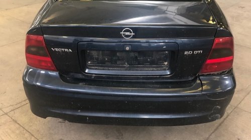 Dezmembrez Opel Vectra B 2000 Berlina 2.0