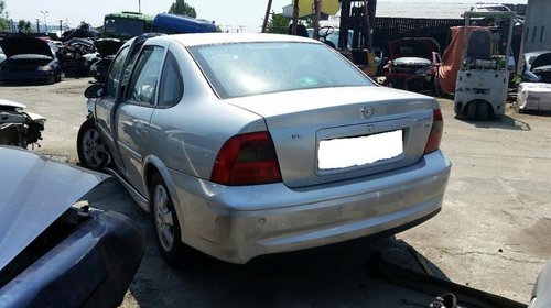 Dezmembrez opel vectra b, an 1997, 1.8 benzina