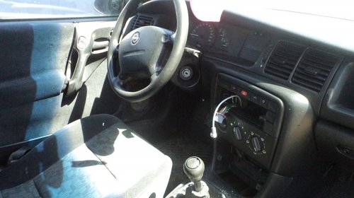 Dezmembrez Opel Vectra B an 1997, motor 1998 cc, benzina, 100 kw