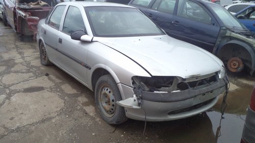 Dezmembrez Opel Vectra B an 1997, motor 1998 