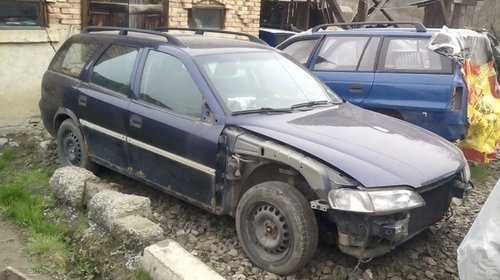 Dezmembrez Opel Vectra B an 1999 motor 1.6 16