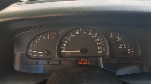 Dezmembrez Opel Vectra B automat 1.8 benzina X18XE 1998